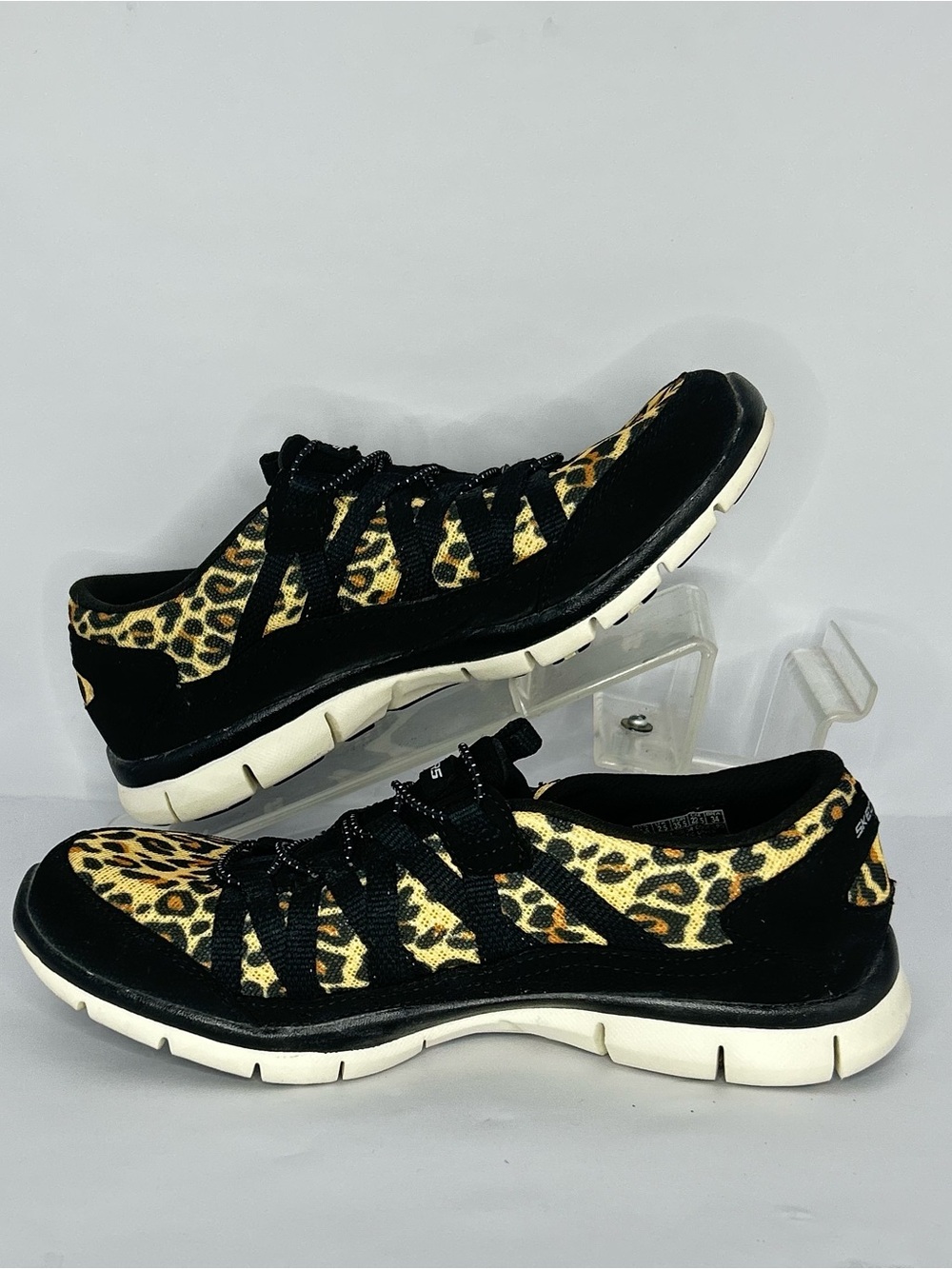 Skechers Wild Vibes Leopard Print Sneakers 🐆 Size 5.5